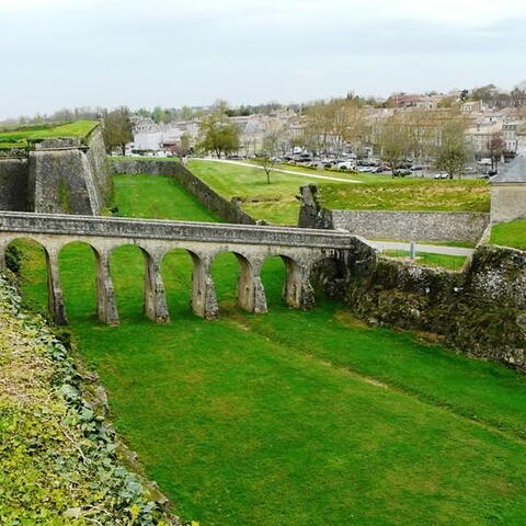 Hradby citadely v Blayais od slavného francouzského stavitele Vaubana