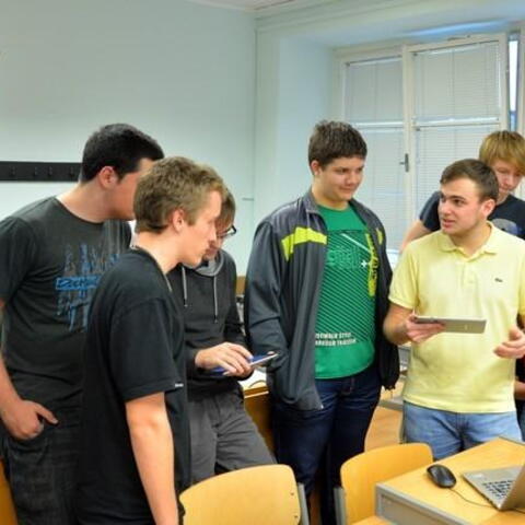 Microsoft Student Partner, Filip Herudek - je jenom o málo starší než studenti. Co budeme dělat? No programovat. :-)