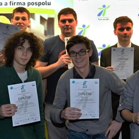 Společná fotka vítězů 1. ročníku Czech StudNET Awards 2015.