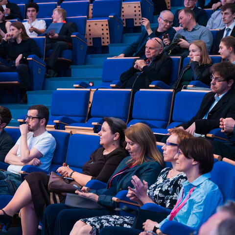 CIMF 2026 - krajské kolo - publikum v aule Univerzity Pardubice.