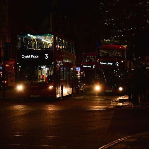 Londýn - noční DoubleDeckers. |foto: Jan Mečiar - student zaměření Internetový marketing