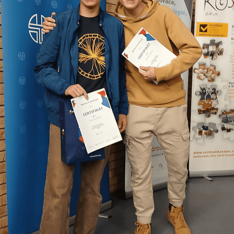 Antonín Woff a Vojtěch Liebich s diplomem za druhé místo