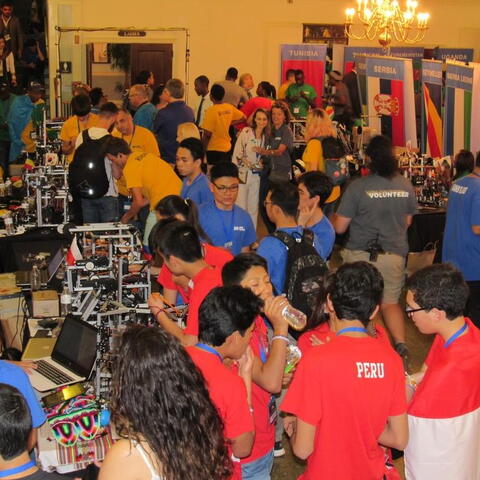 Robotické olympiády se zúčastnily týmy ze 163 zemí světa.