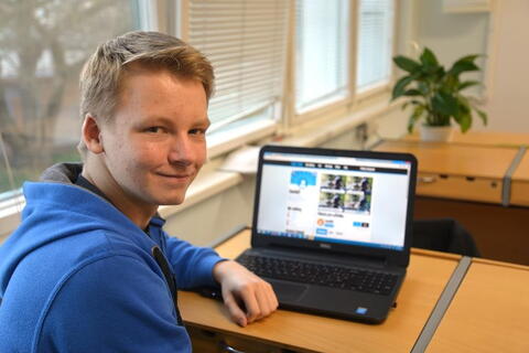 Daniel Krejčí a jeho aplikace You-too.cz - 3. místo na JuniorInternetu 2015 v kategorii Junior Web. |foto: Jan Mečiar 1.B