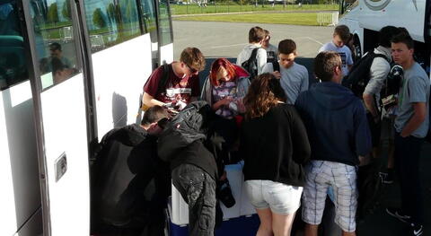Když jsme přijeli do Futuroscope, hned jsme se vrhli na svačiny.