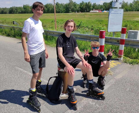 40ti kilometrový výlet na kolečkových bruslích.