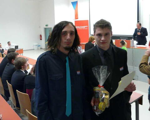 Honza Fridrich a Kuba Lajner - přebírání cen BusinessPoint 2012.