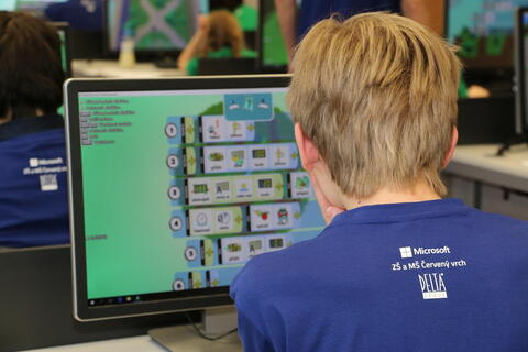 Microsoft Kodu Cup Česko 2017: Soutěžící programují, až se z nich kouří.