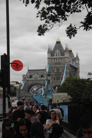 ... a kudy jinudy než přes TowerBridge.