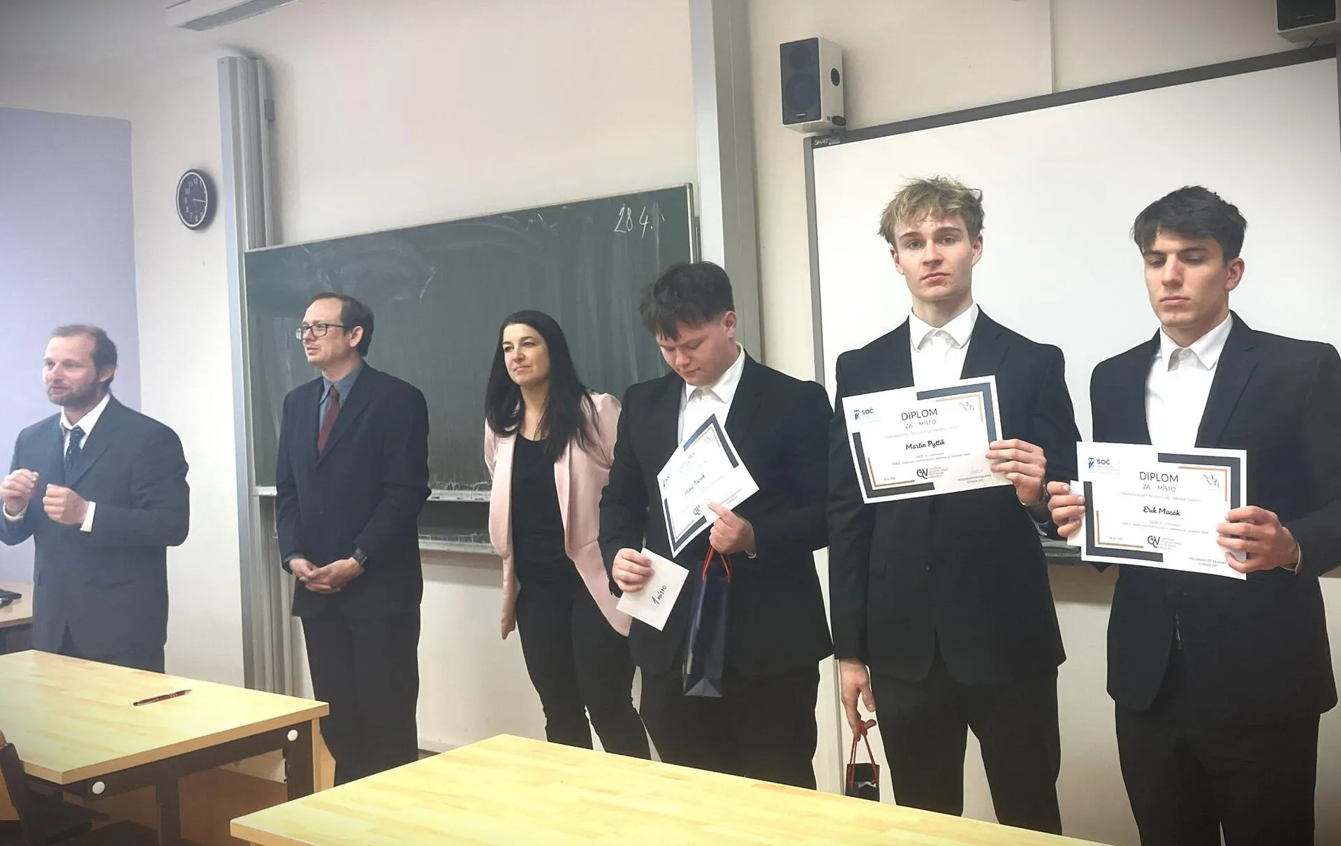 Vítězové krajského kola SOČ 2026 Erik Macák, Michal Tvaroh a Martin Pytlík